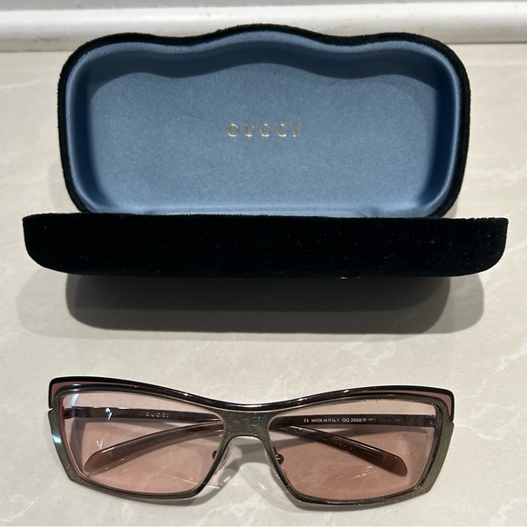 Gucci 1990s VINTAGE sunglasses! - Picture 3 of 7